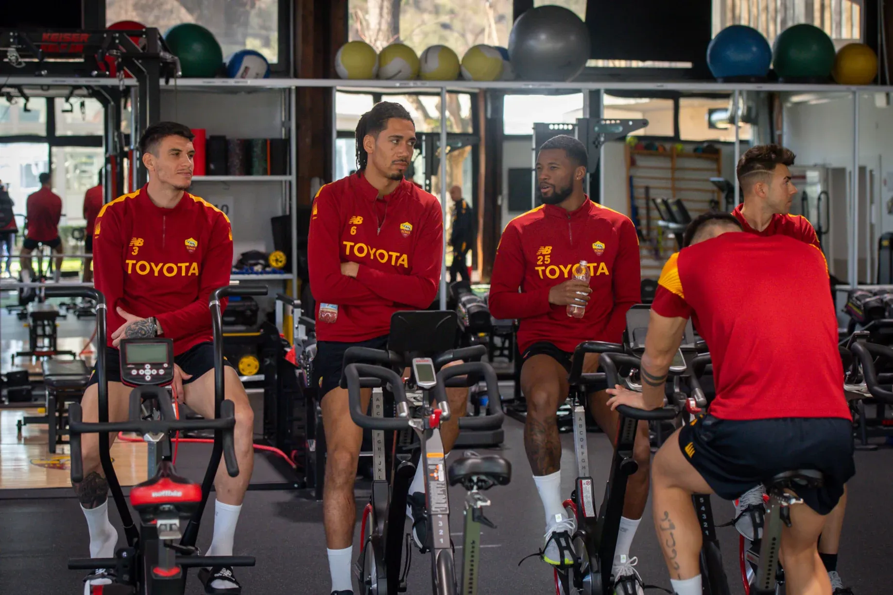 ibanez wijnaldum smalling trigoria