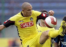 inler20contrasto20maglia20gialla