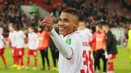 ismail jakobs 1