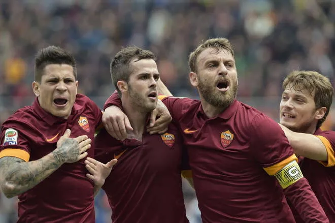 iturbe pjanic de rossi ljajic esultanza roma napoli