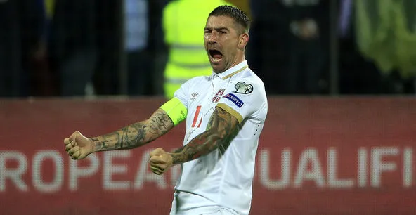 kolarov esulta
