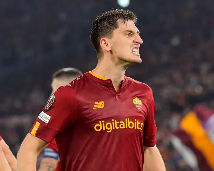 kumbulla roma real sociedad