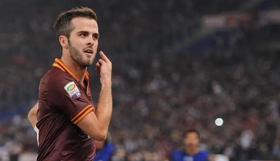 l esultanza di miralem pjanic in roma napoli