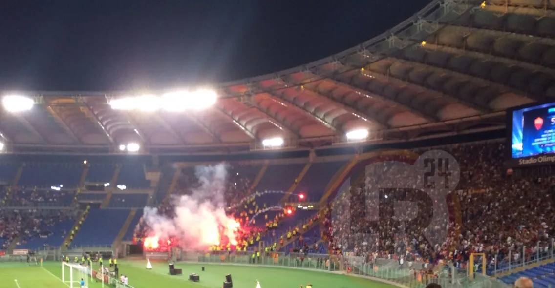 lancio fumogeni roma cska