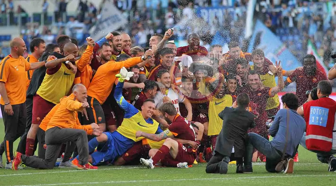 lazio roma esultanza squadra derby lr24 3