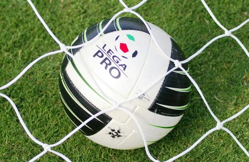 lega pro pallone