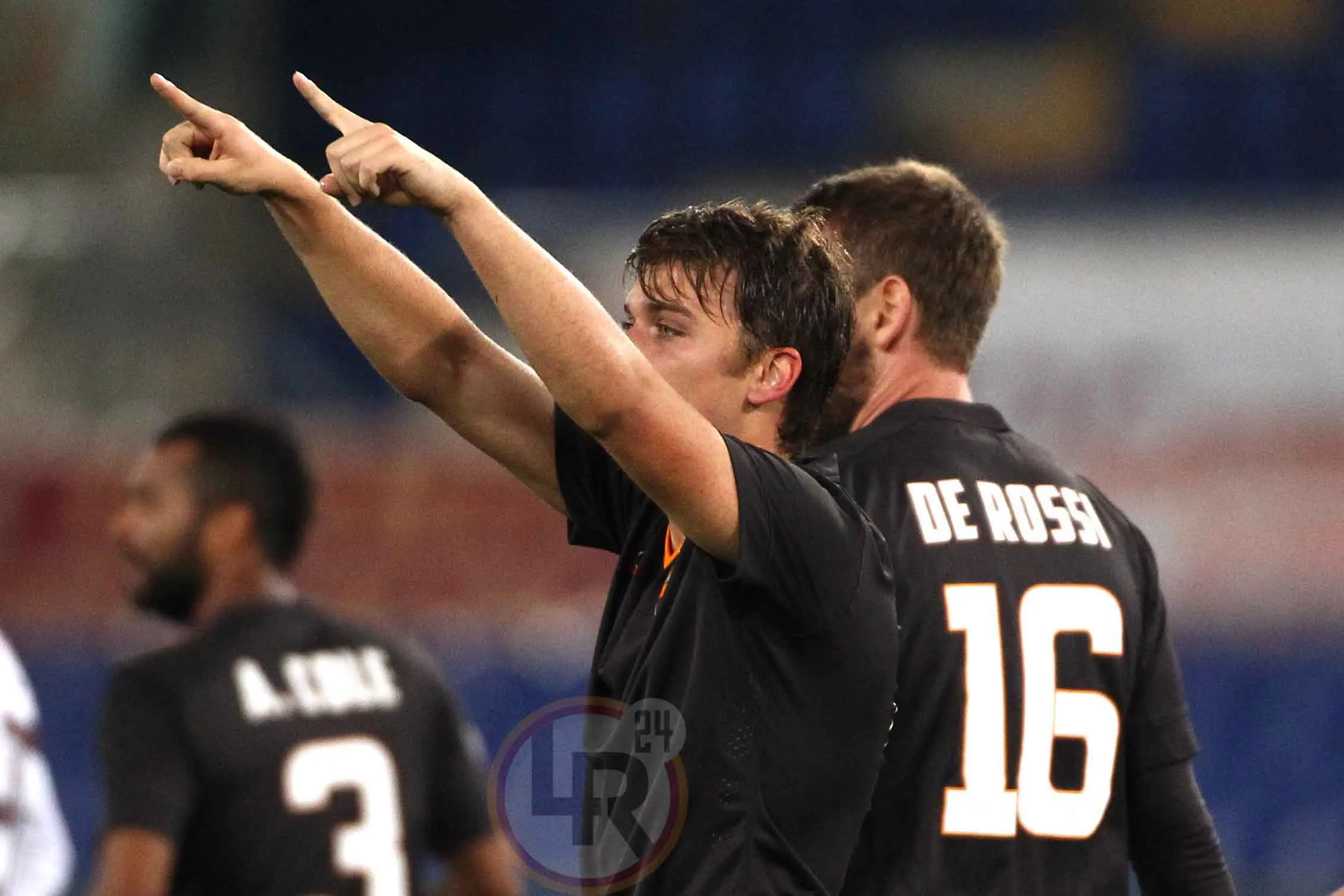 ljajic indica esultanza roma toro 091114 mancini