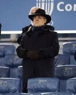 lotito stile uomo delle nevi tribuna
