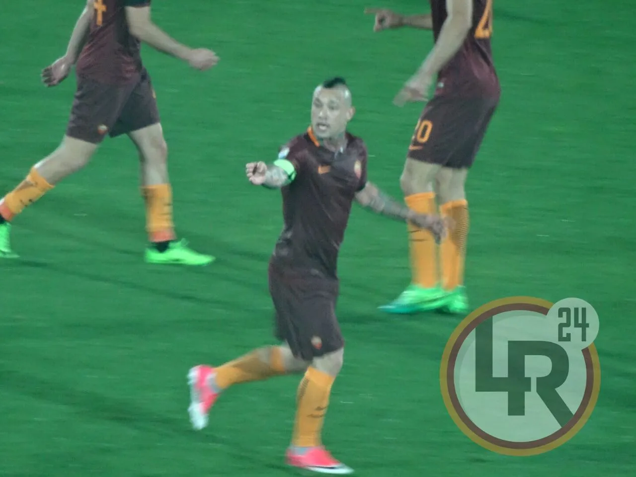 lr24 pescara roma nainggolan indica