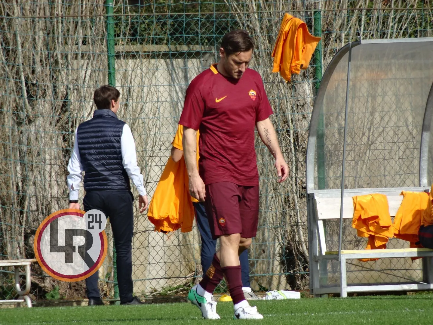 lr24 totti viso basso