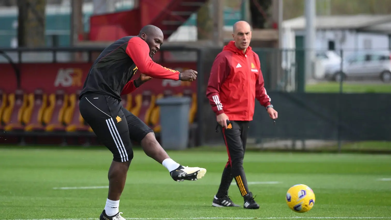 lukaku tiro