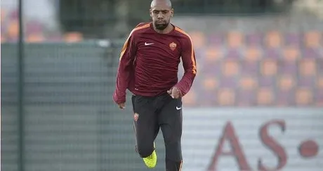 maicon corsa in allenamento