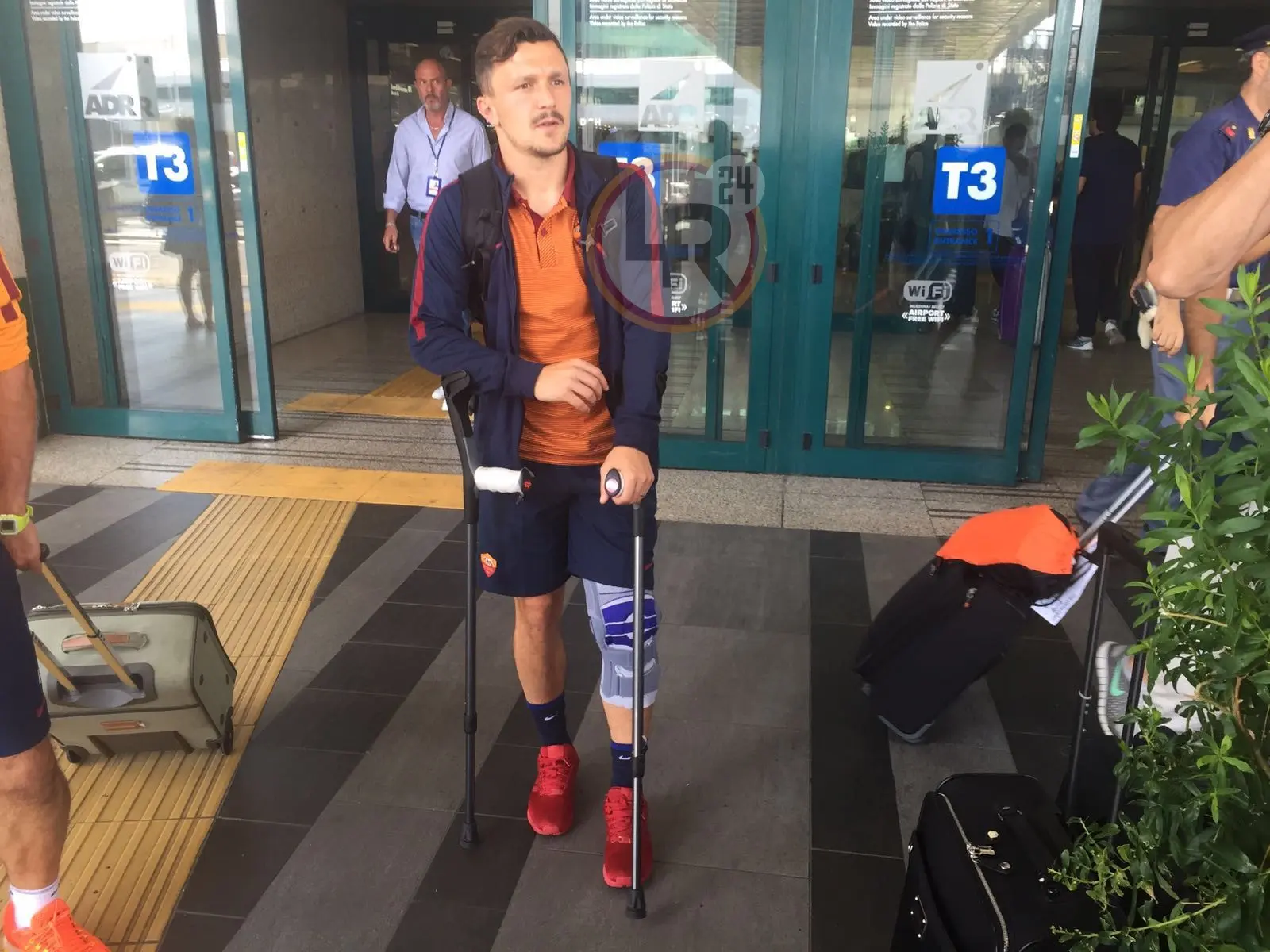 mario rui stampelle arrivo fiumicino