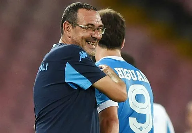 maurizio sarri gonzalo higuain napoli serie a italy bz1wg99i7wwg1ws3wejilud8v