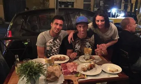 mendez cena con baez foto twitter mendez