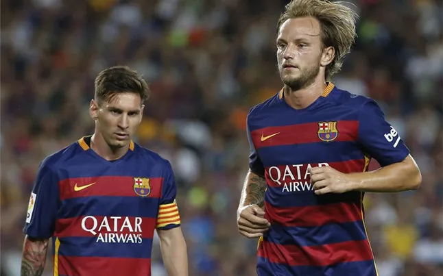 messi rakitic una imagen archivo 1448042394012