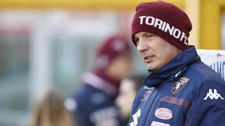 mihajlovic giaccone cappello torino panchina