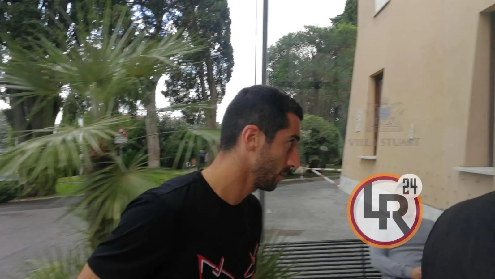 mkhitaryan villa stuart