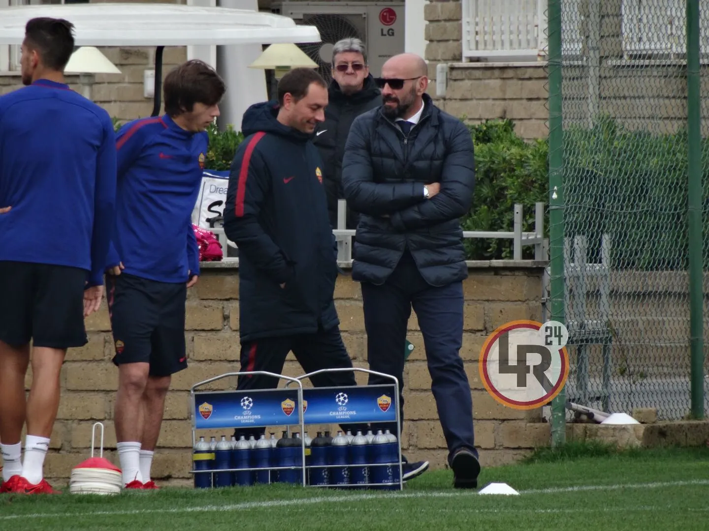 monchi occhiali bordo campo trigoria