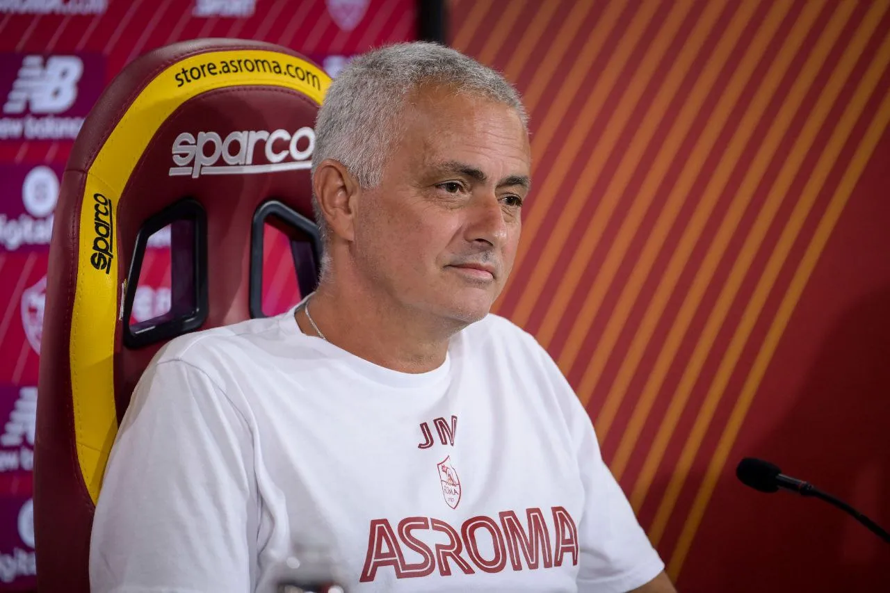 mourinho conferenza stampa trigoria 2