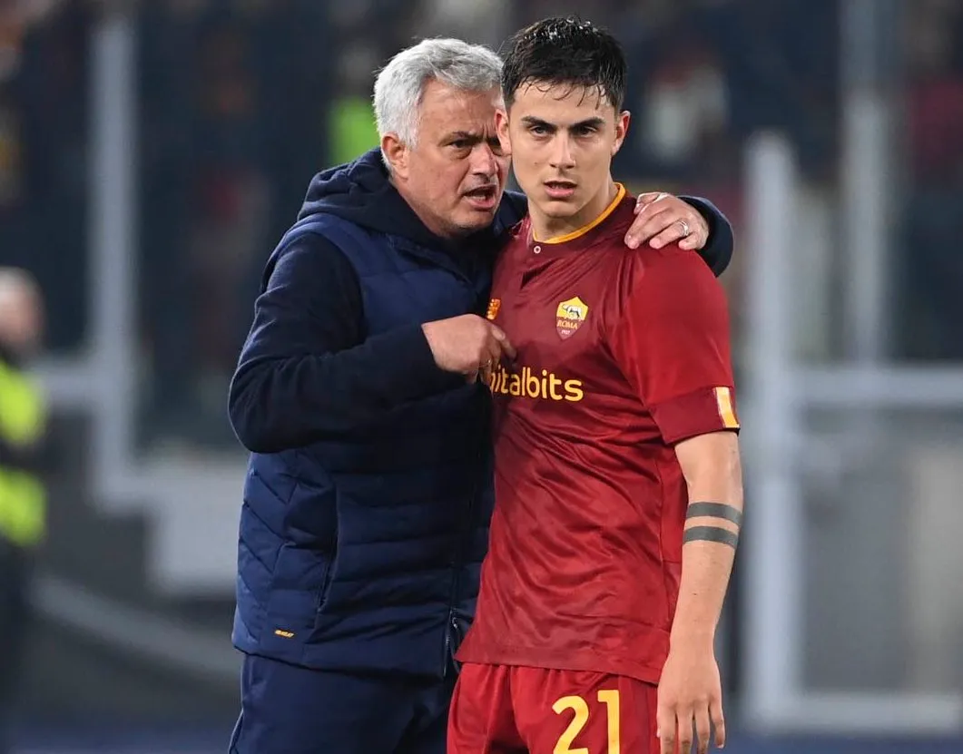 mourinho e dybala roma feyenoord