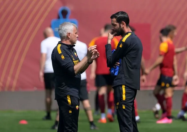 mourinho e foti trigoria