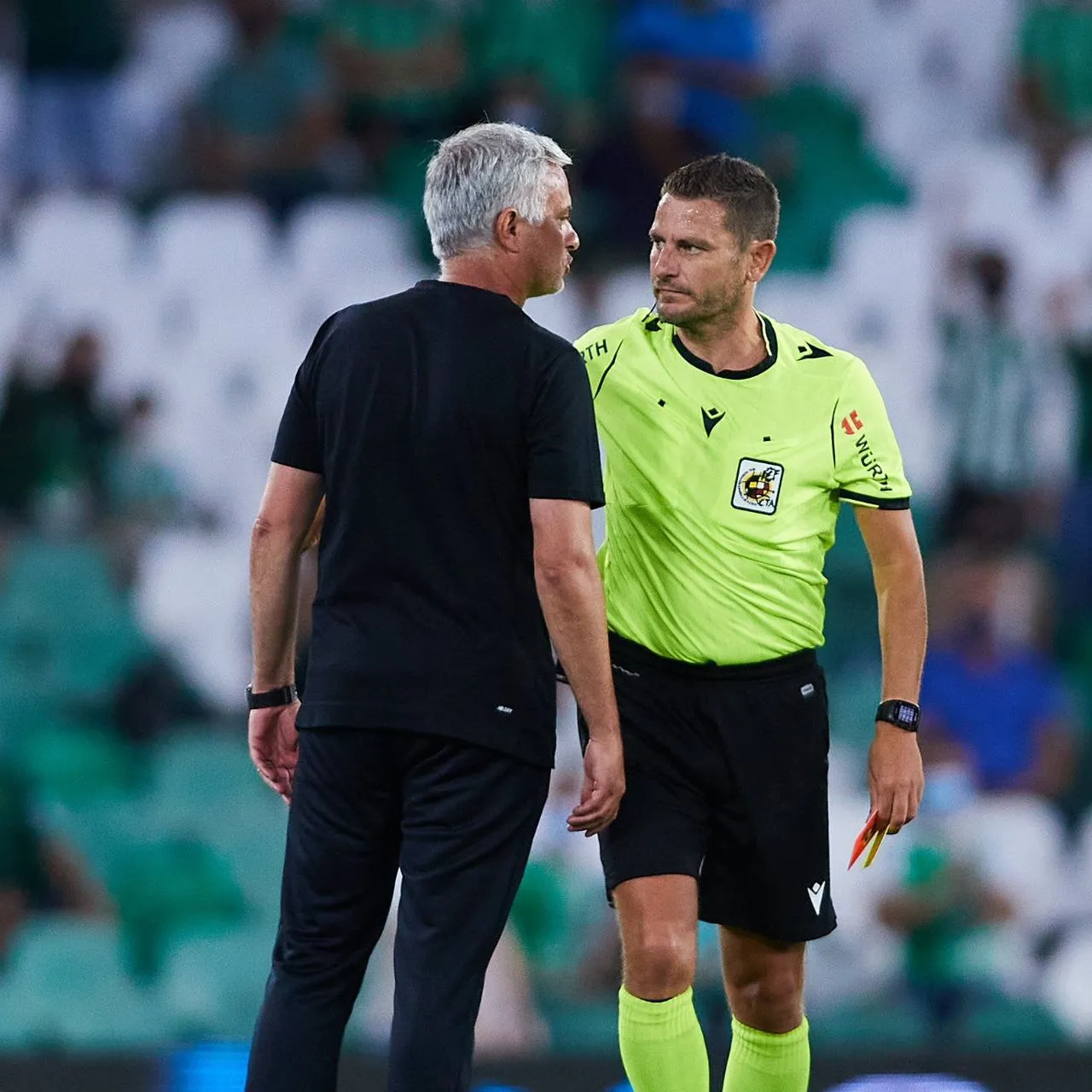 mourinho espulsione betis roma