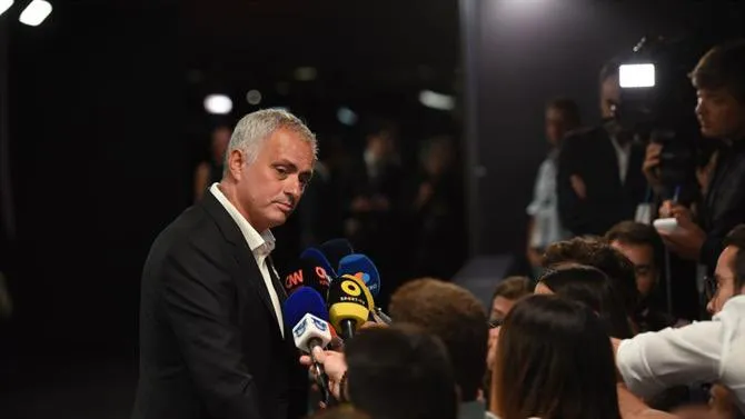 mourinho microfoni gala portoghese