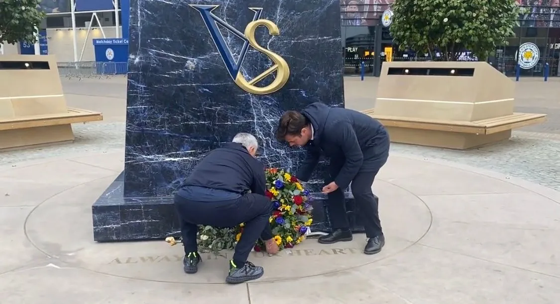 mourinho pinto statua vichai srivaddhanaprabha