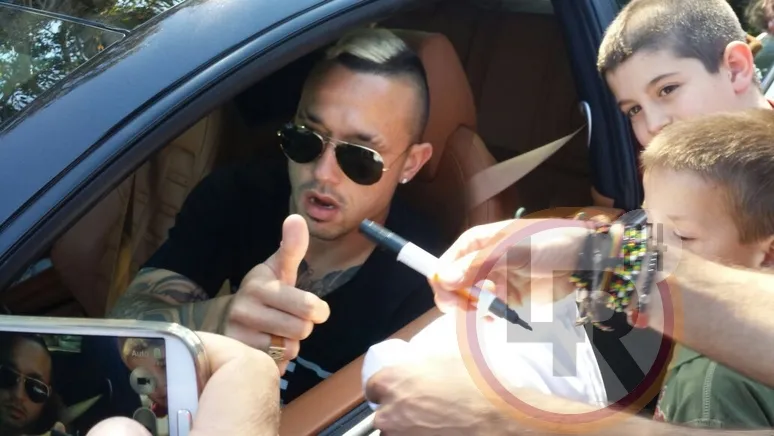 nainggolan autografi trigoria lr24