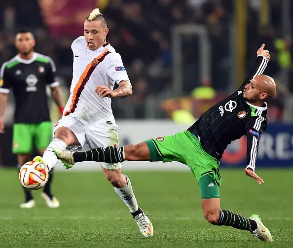 nainggolan contrastato gamba tesa roma feyenoord 19022015