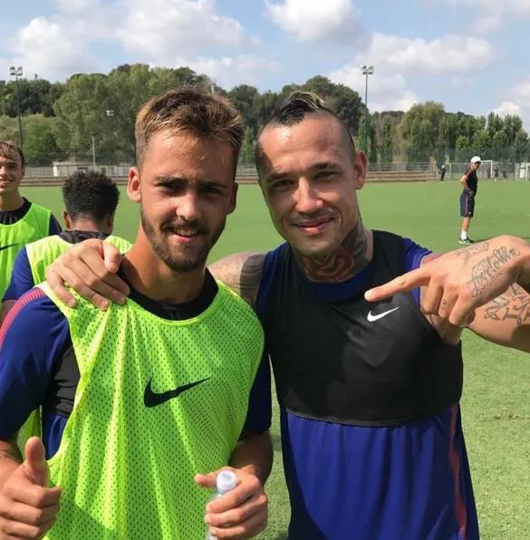 nainggolan pezzella instagram