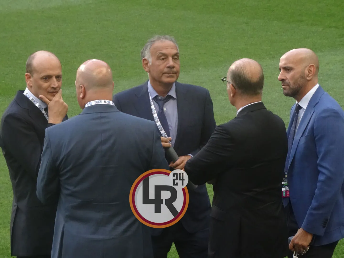 pallotta con dirigenti