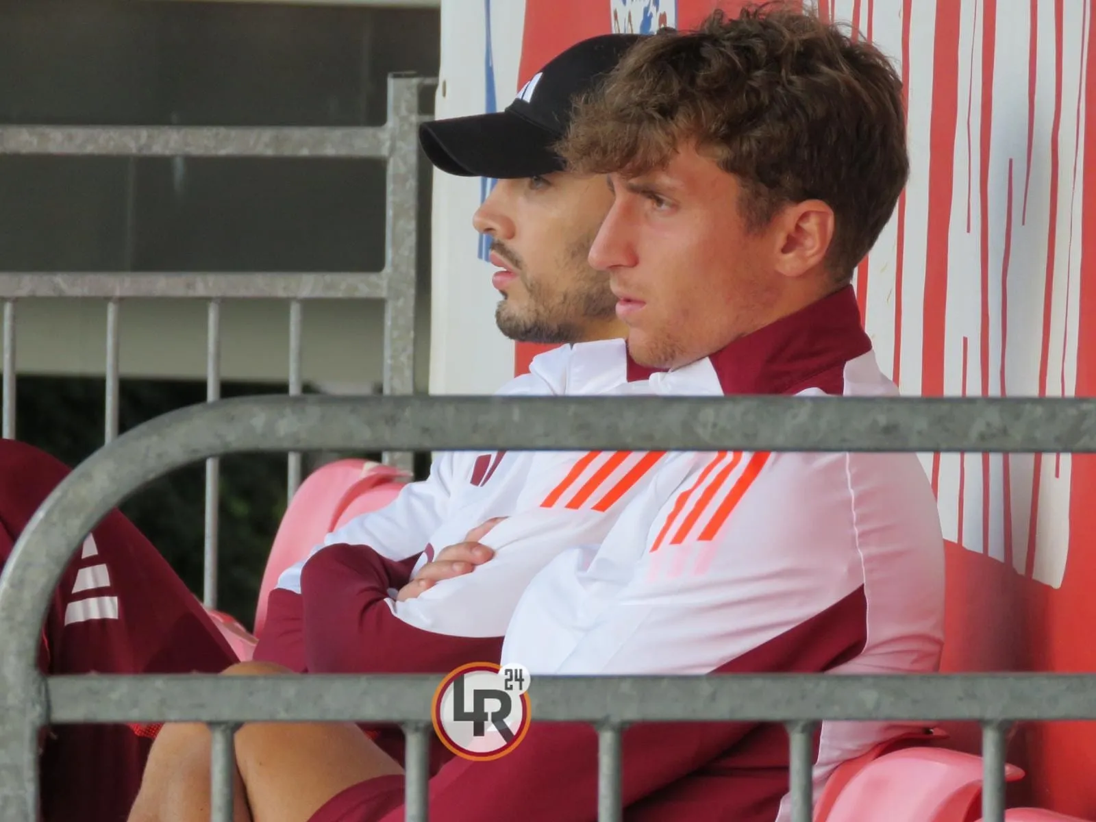 paredes e baldanzi barnsley roma