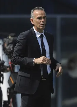 pioli20stefano20chievo20osserva
