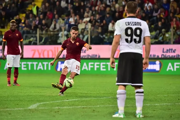pjanic calcio di punizione calcia parma roma 250914