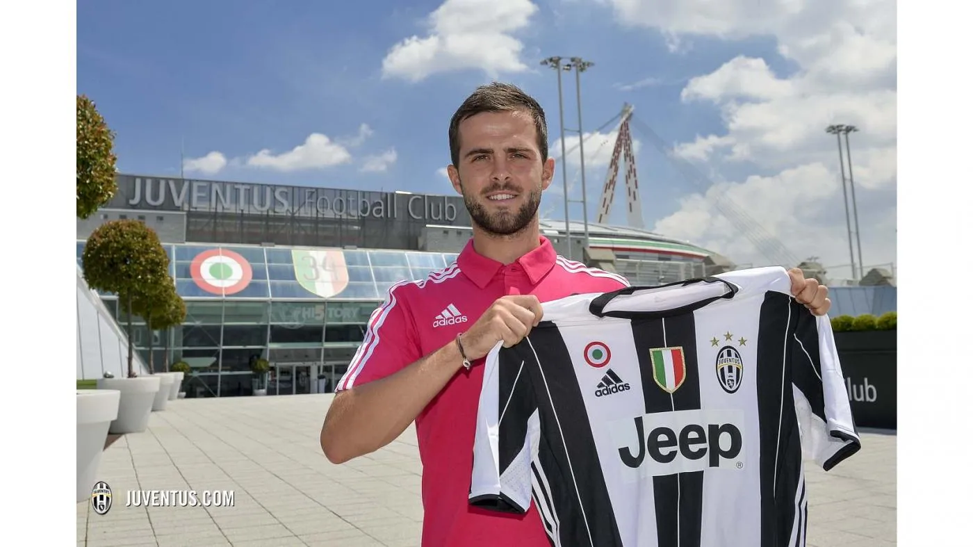 pjanic maglia juve foto sito juve