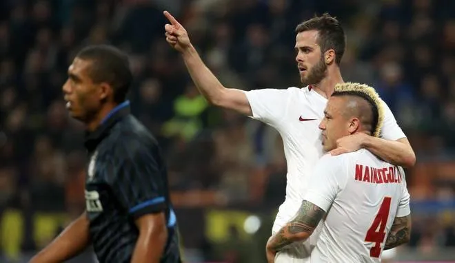 pjanic nainggolan esultanza inter roma