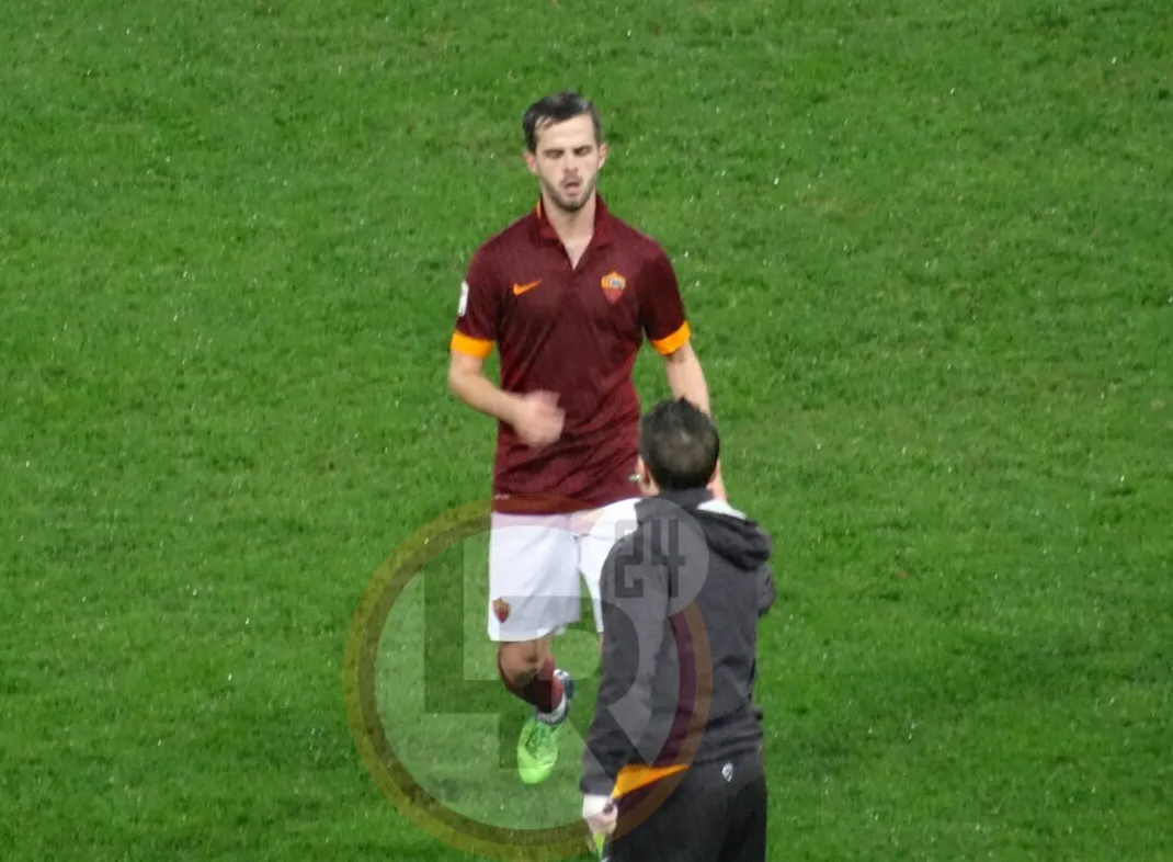 pjanic tutta figura