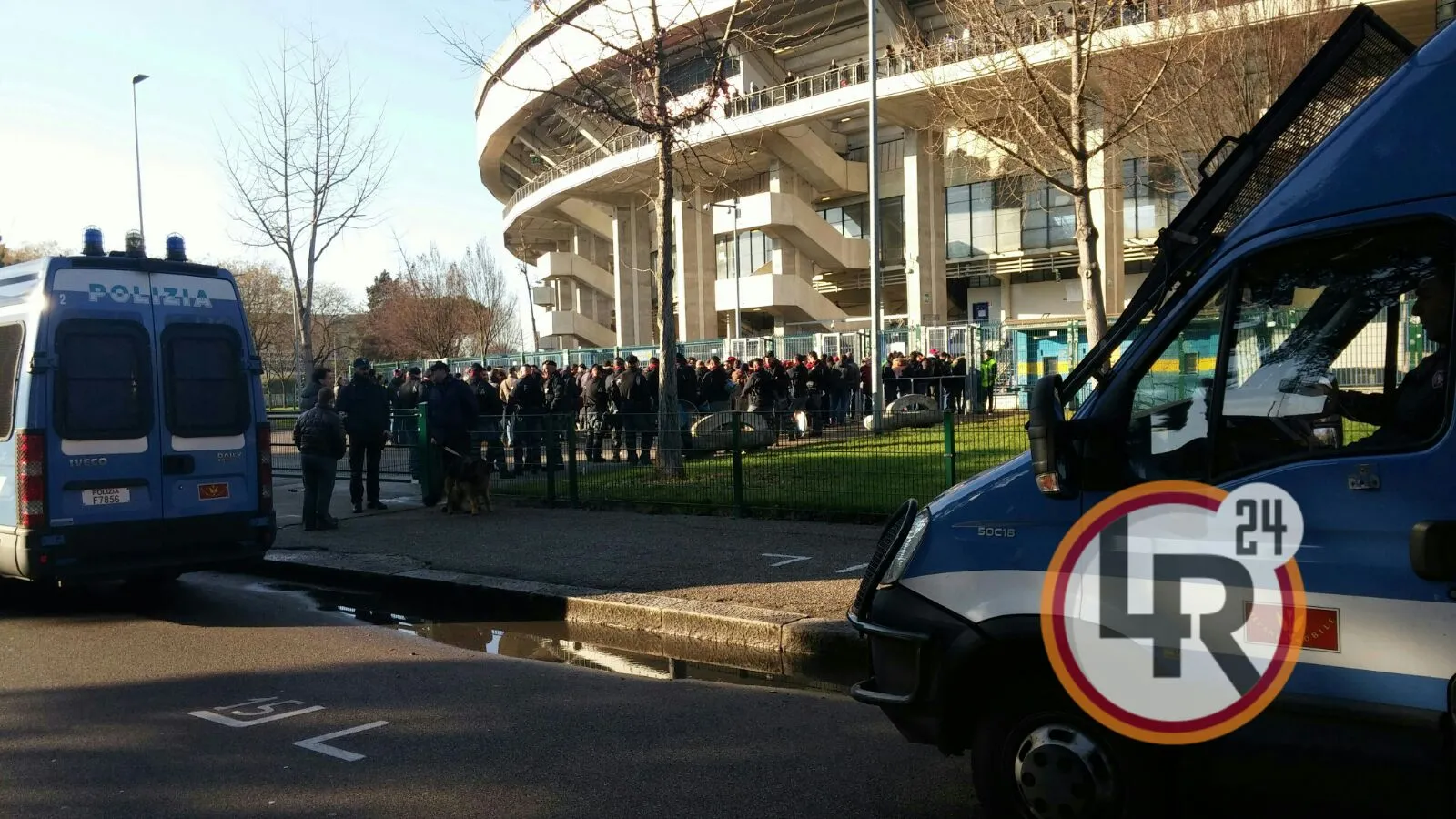 polizia esterno bentegodi lr24