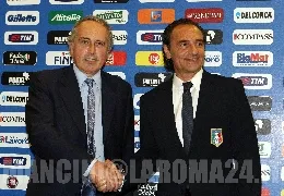 prandelli abete20stretta20mano20mancini at lr24 it