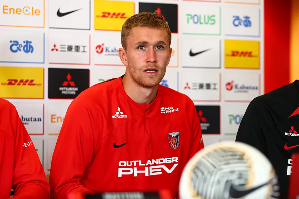 press conference215 4