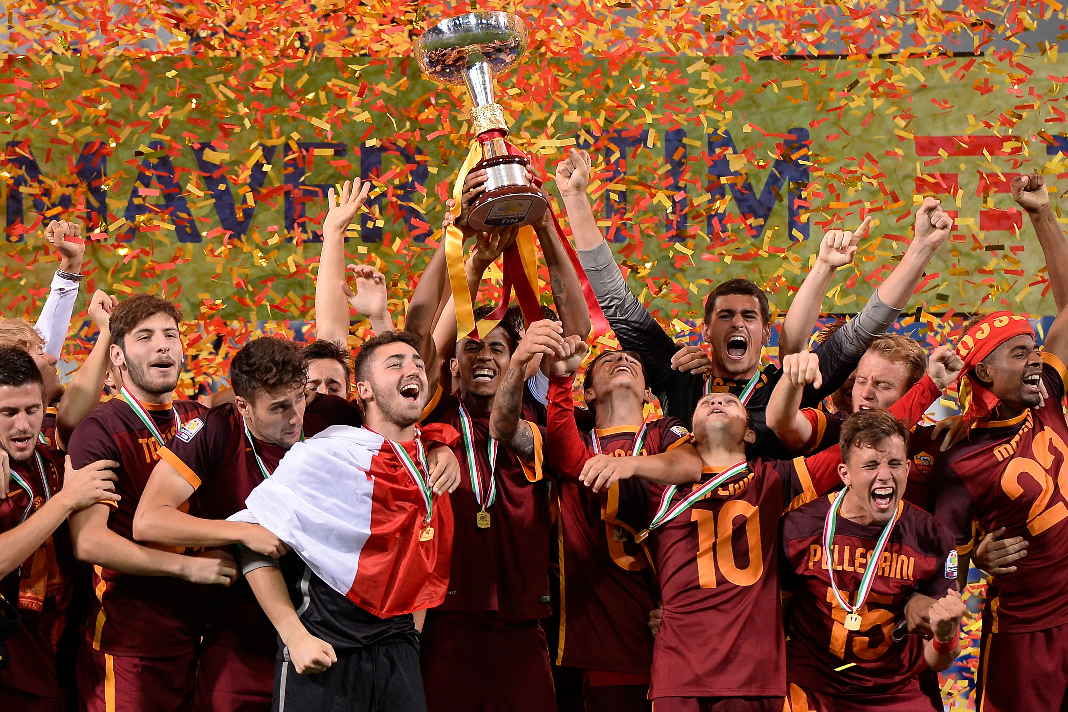primavera festeggia scudetto 2