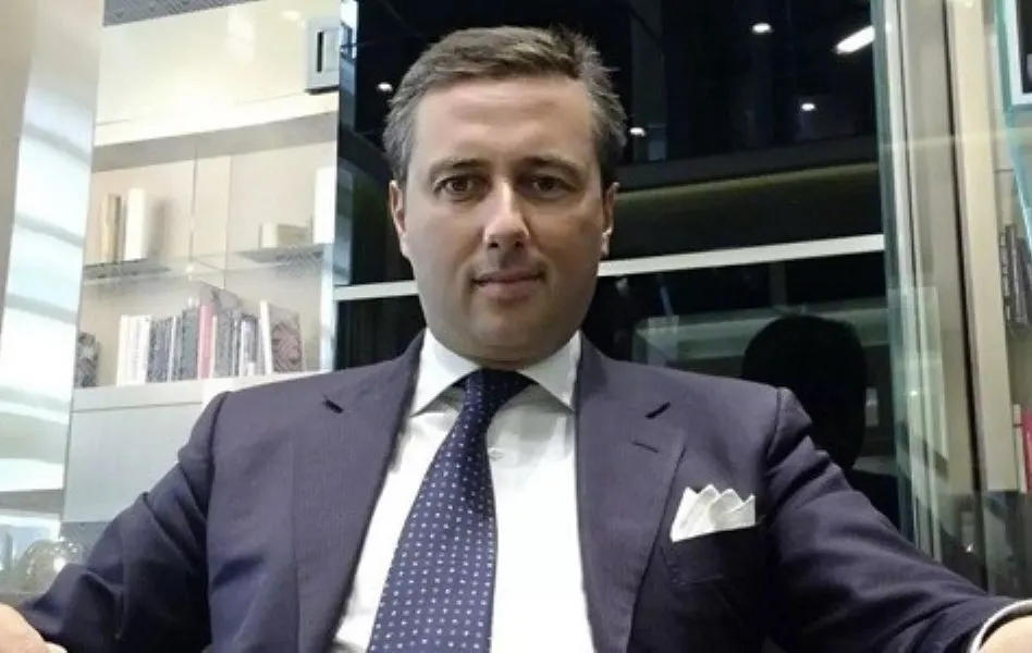 raffaello follieri