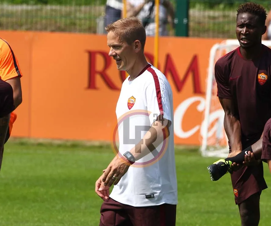 ritiro roma allenamento norman 7715