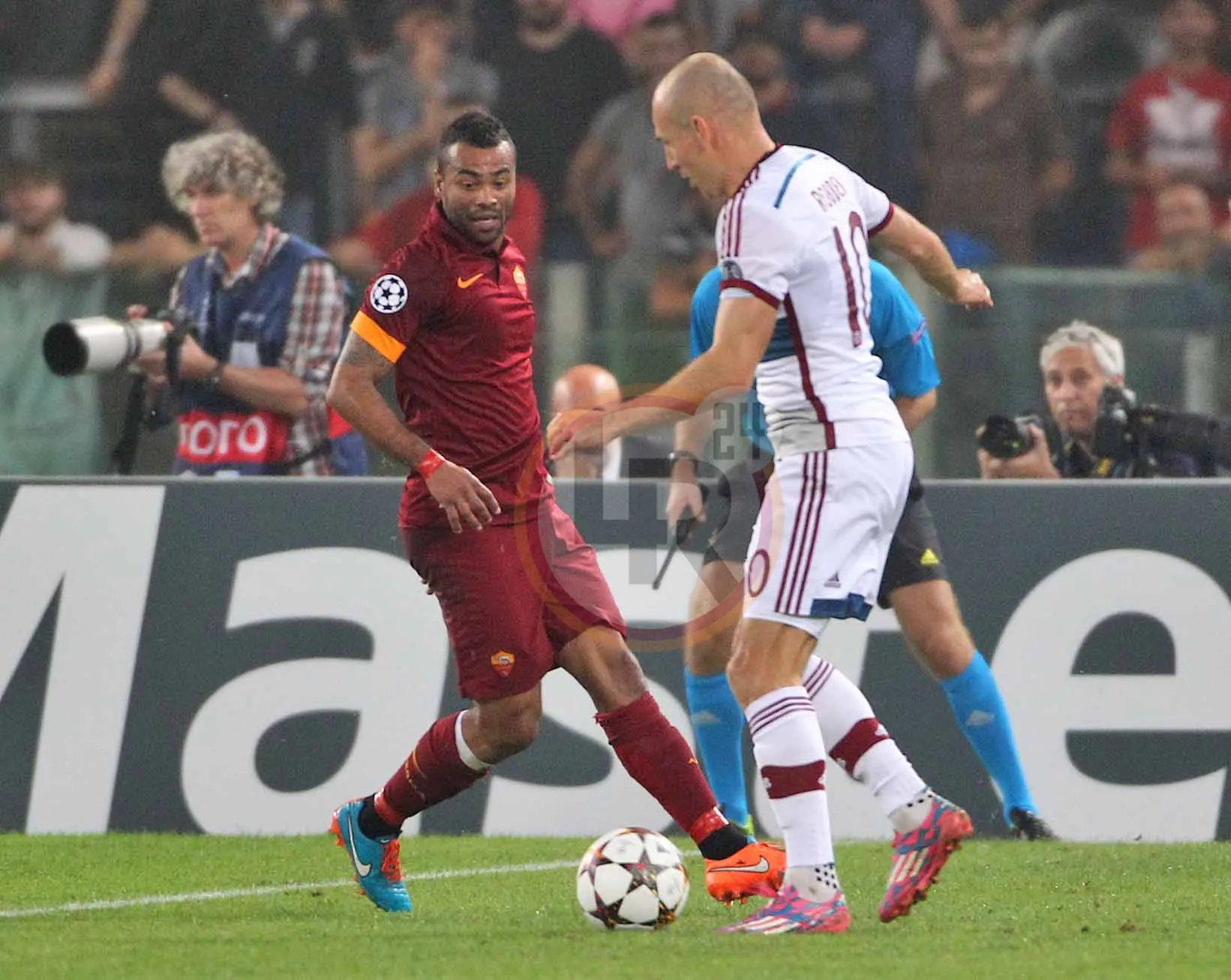 robben cole primo gol bayern monaco 221014 foto gino