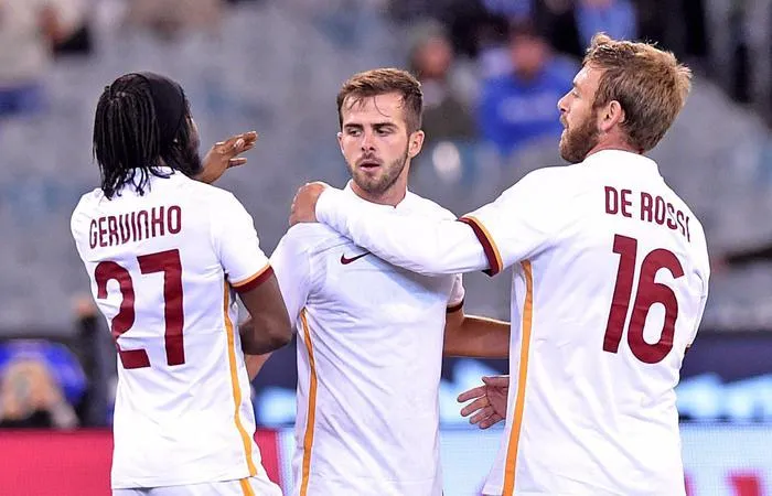 roma city esultanza pjanic de rossi gervinho1