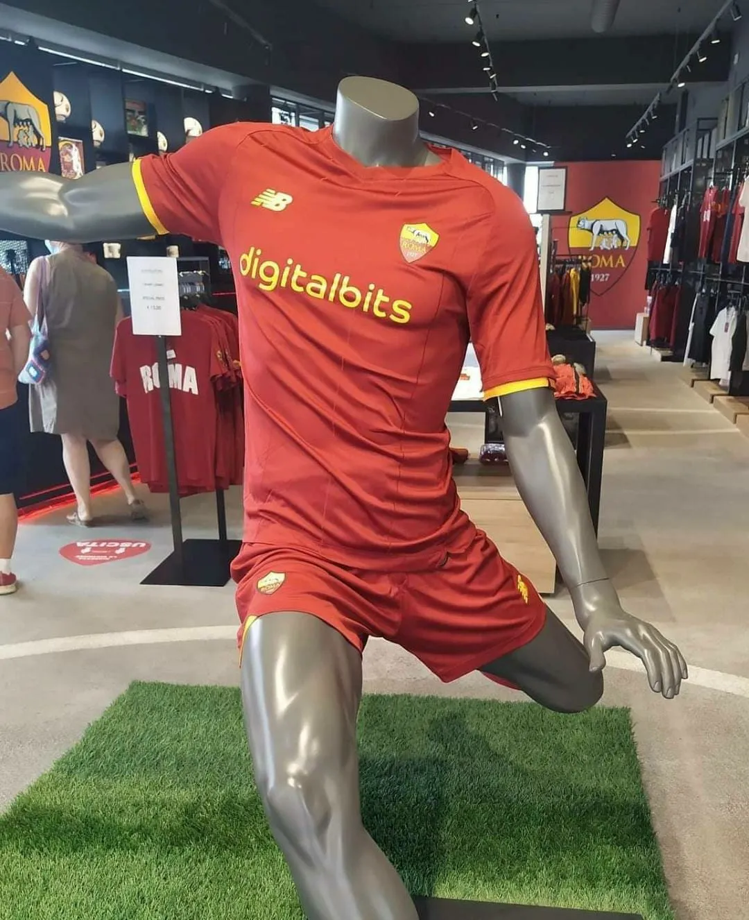 roma divisa new balance