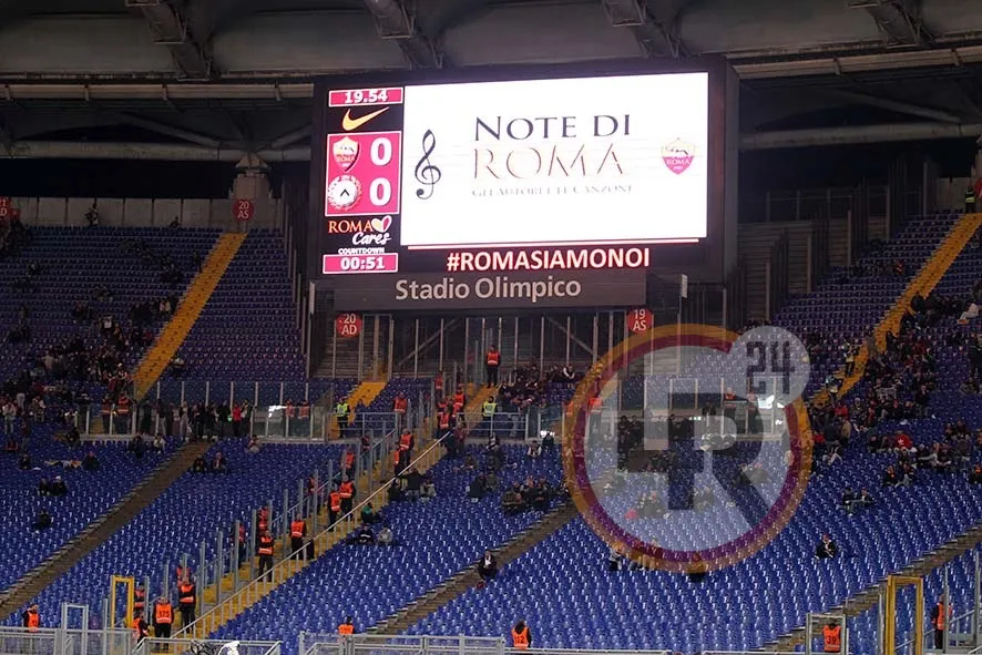 roma fiorentina curva sud 28102015 mancini