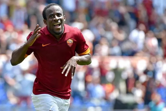 roma genoa doumbia mess